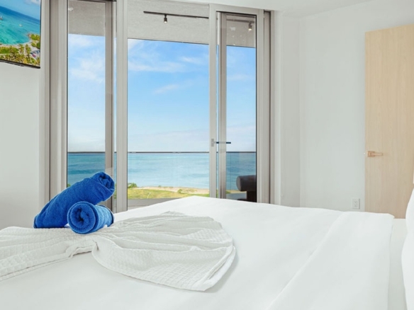 condo Reef6C master bedroom