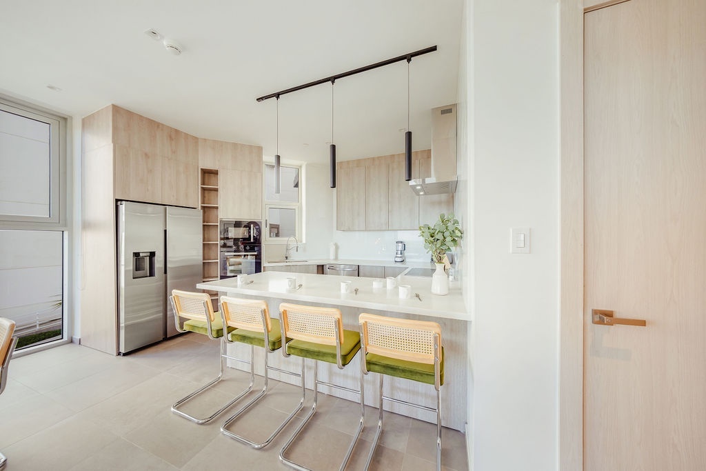 Dining area inside Reef 2B oceanfront condo Aruba