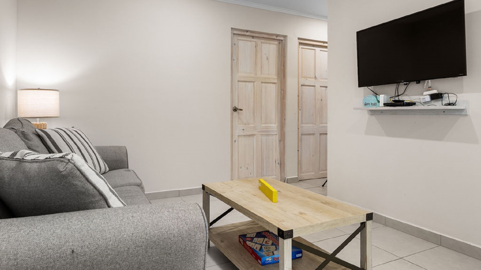 Alternate view of the living room in the Summerside 2-bedroom condo in Rooi Santo, Aruba