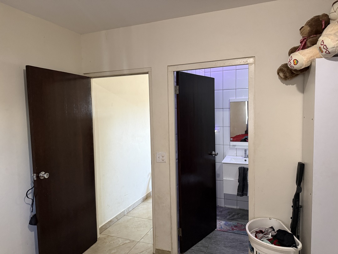 Bedroom inside the 1-bedroom apartment located in Alto Vista, Aruba.