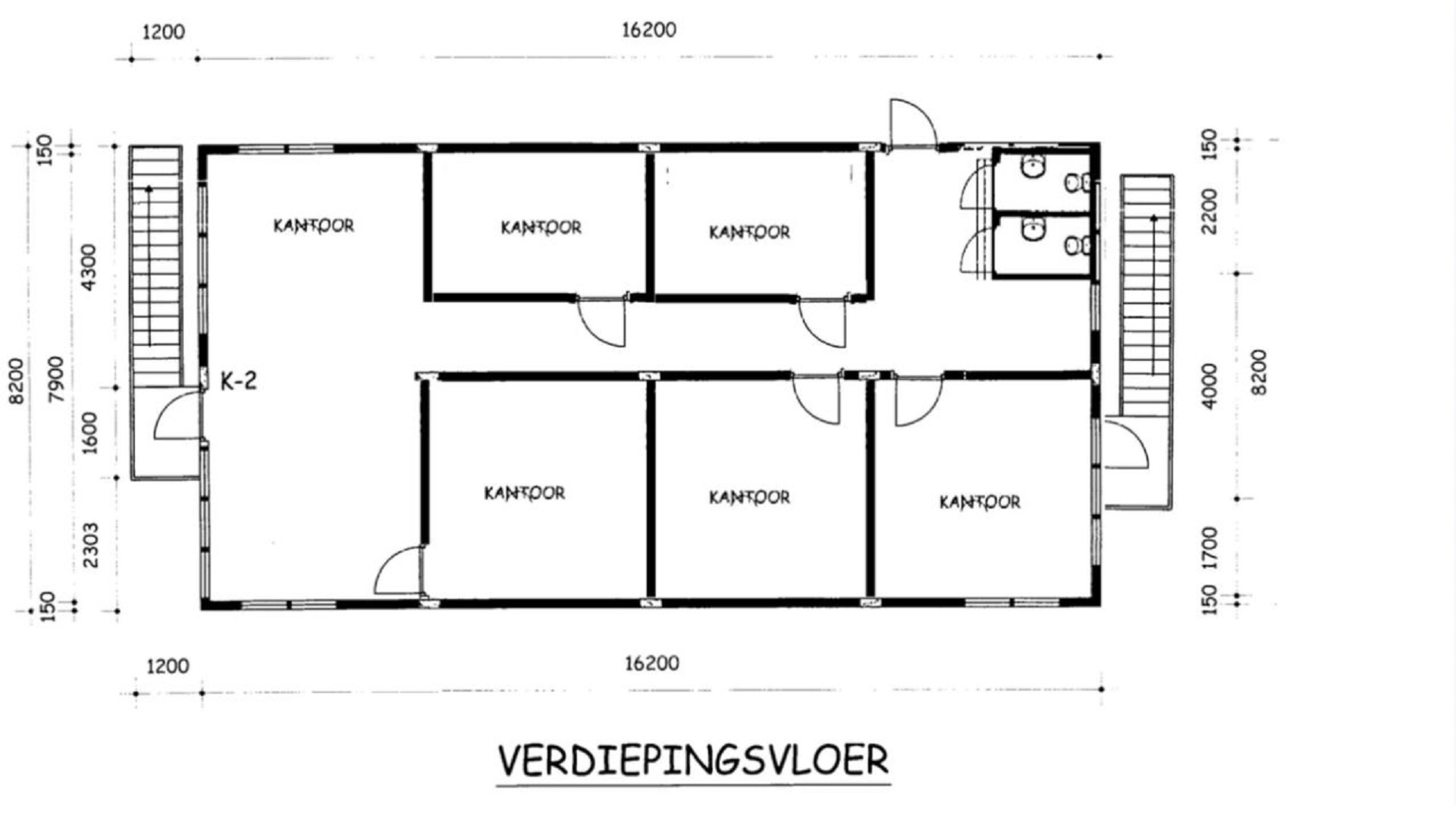 Floor plan of the Commercial Office Space for Rent at Schotlandstraat 77-A Aruba showing multiple office rooms and restroom facilities.