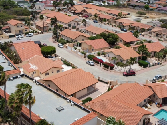 Aerial view of the residential neighborhood surrounding Tanki Leendert 123-B in Aruba.